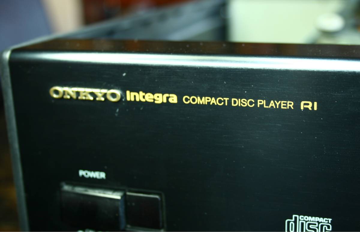Onkyo_Integra